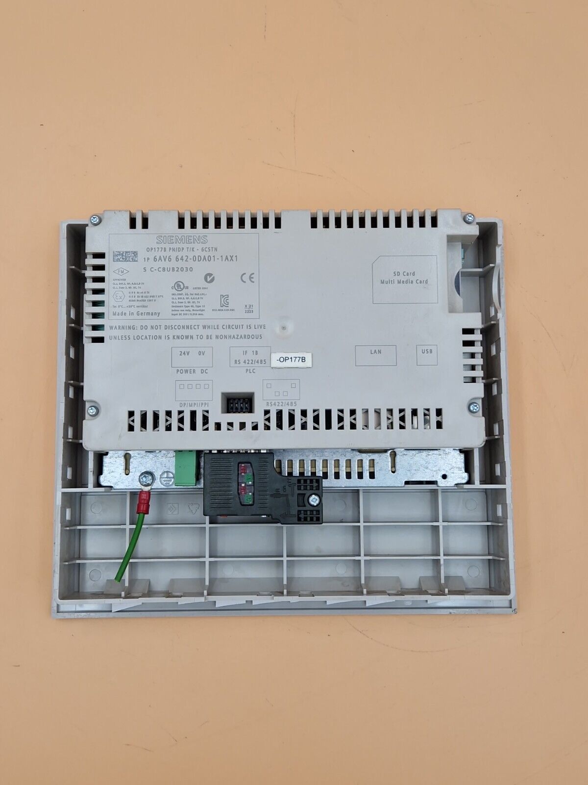 Siemens Panel 6AV6 642-0DA01-1AX1  OP177B 6AV6642-0DA01-1AX1 (Rahmen beschädigt)
