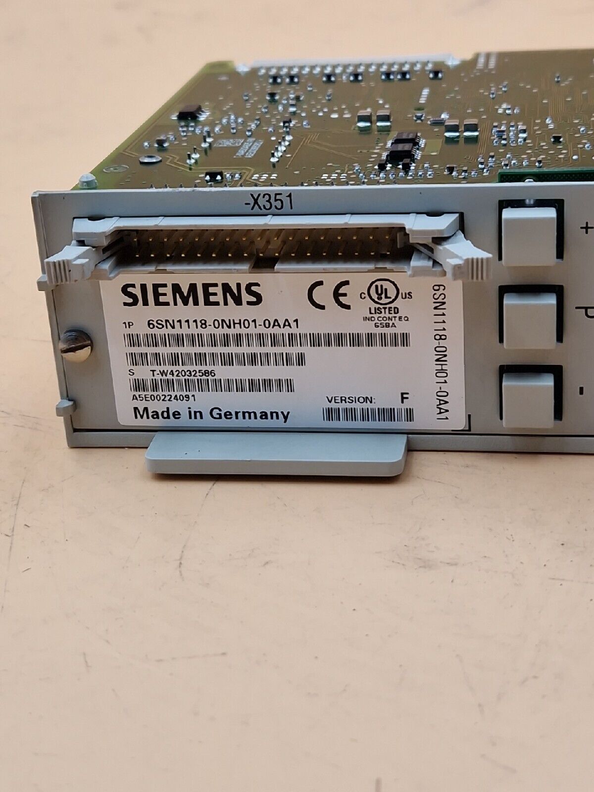 Siemens 6SN1118-0NH01-0AA1 Simodrive Regelungseinschub Version: F
