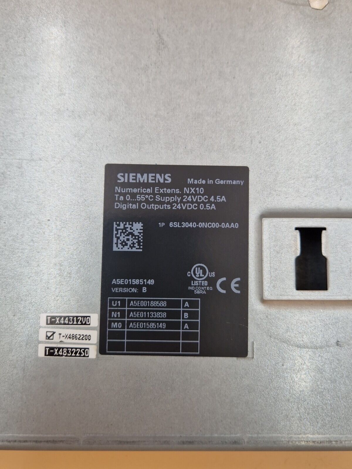 SIEMENS SINUMERIK 6SL3040-0NC00-0AA0 | 6SL3 040-0NC00-0AA0 Version: B