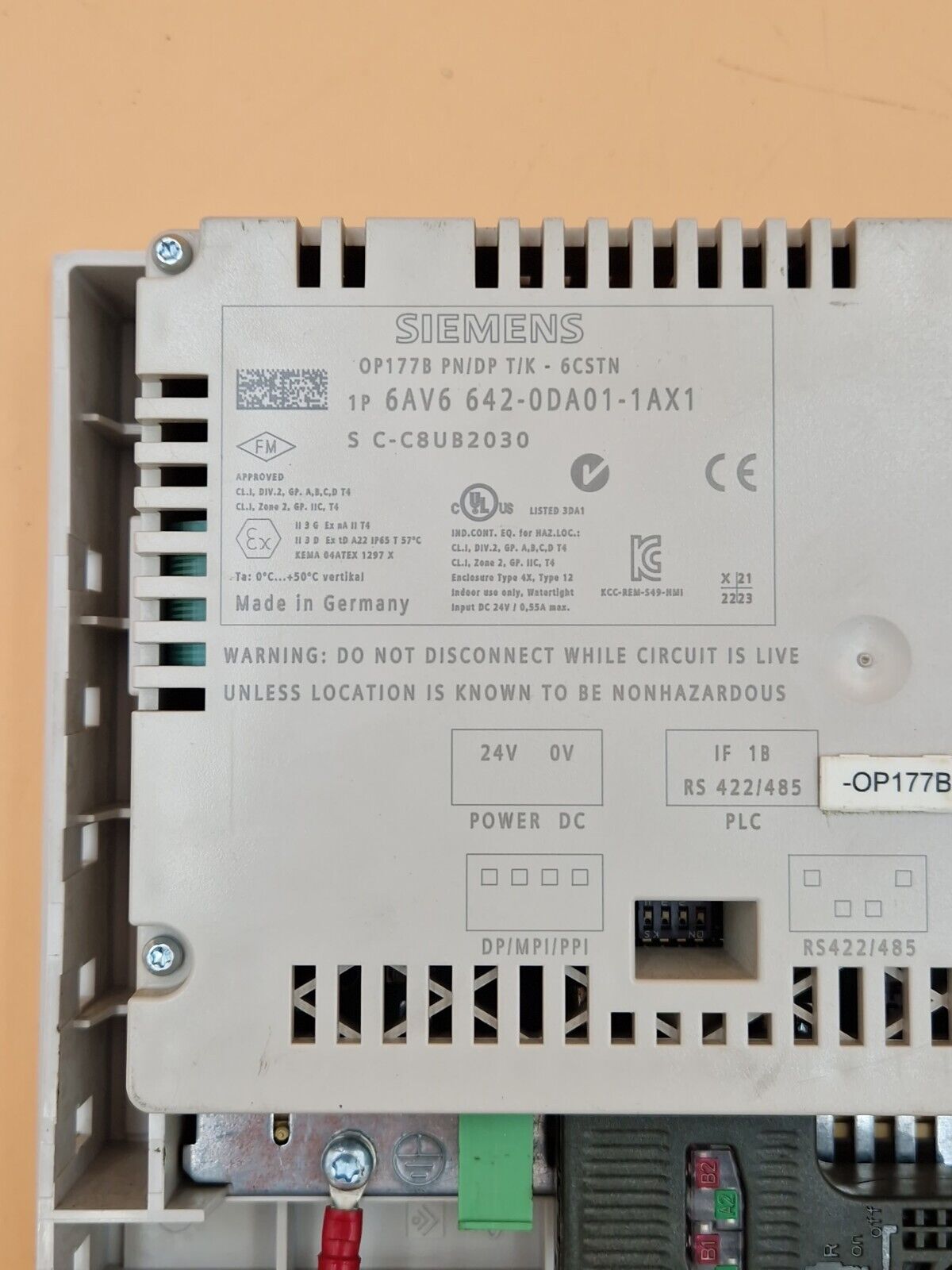 Siemens Panel 6AV6 642-0DA01-1AX1  OP177B 6AV6642-0DA01-1AX1 (Rahmen beschädigt)