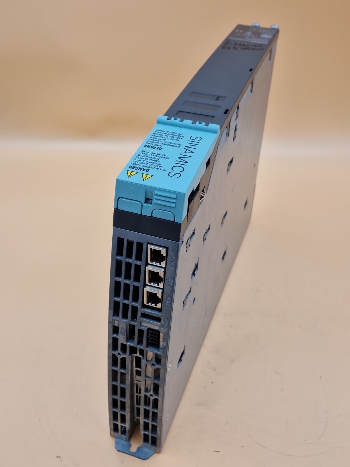 SIEMENS 6SL3120-1TE21-8AA3 SINAMICS S120 Single Motor Modul Version: B